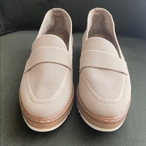 Me Too Beige Loafers